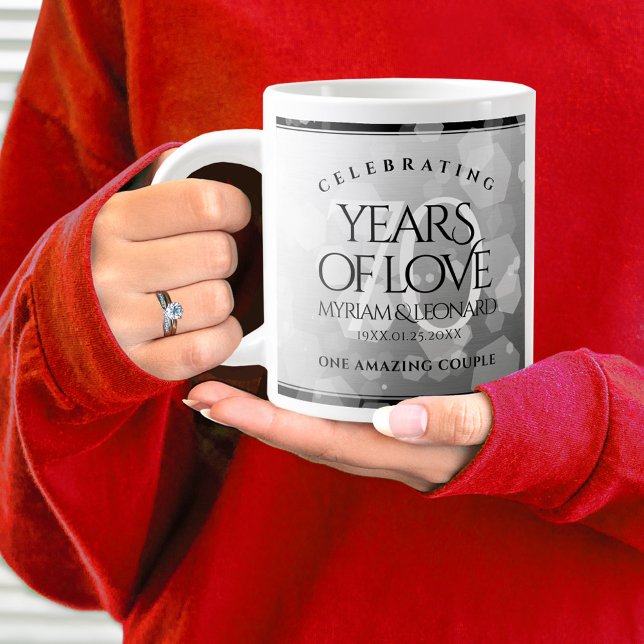 Caneca De Café Grande Aniversário de Casamento do Platinum 70 Elegante (70th Wedding Anniversary Jumbo Coffee Mug Cover Photo.)
