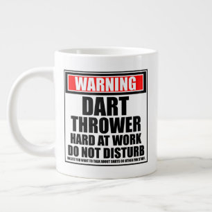 Caneca De Café Grande Avisar O Duro De Dart Thrower No Trabalho Não Inco