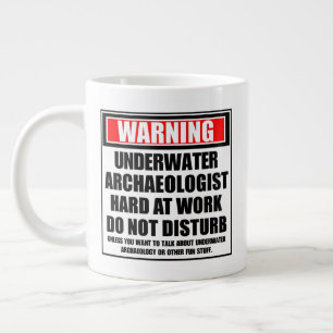 Caneca De Café Grande Aviso ao Duro Arqueologista Subaquático no Trabal