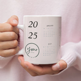 Caneca De Café Grande Calendário Pink de Pastel Personalizado 2025 com o