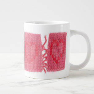 CANECA DE CAFÉ GRANDE CANECA GRANDE BRANCA COM DOIS CORAÇÕES TRICOTADOS