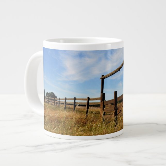 Caneca De Café Grande Cercas no Campo (Frente Esquerda)