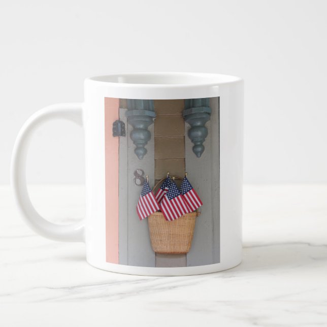 Caneca De Café Grande Cesto de Bandeiras - Martha's Vineyard (Esquerda)