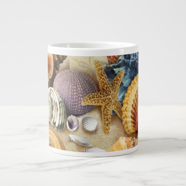 Caneca De Café Grande Conchas marítimas na praia (Frente)