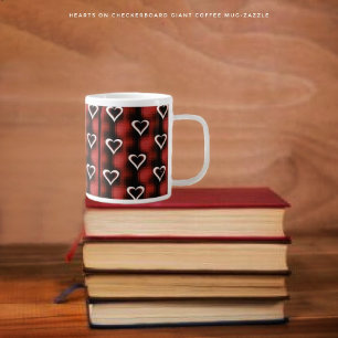 Caneca De Café Grande Corações no Quadro de Verificação