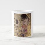 Caneca De Café Grande Detalhe do Beijo - Gustav Klimt<br><div class="desc">Famoso quadro romântico de Gustav Klimt. O Beijo é uma bela obra-prima para verdadeiros amantes da arte do excelente. Este é um detalhe maravilhoso desta pintura clássica.</div>
