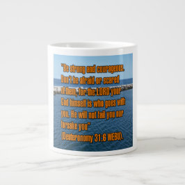 Caneca De Café Grande Deuteronômio 31:6 WEBU Mug