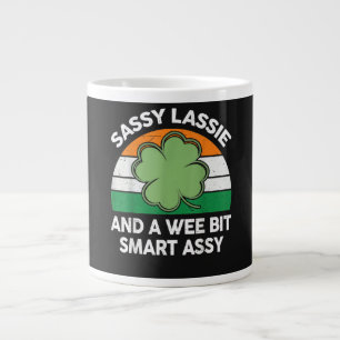Caneca De Café Grande Dia de São Patrício Sassy Lassie Cômico Shamrock I
