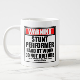Caneca De Café Grande Duro De Execução De Caça De Aviso No Trabalho