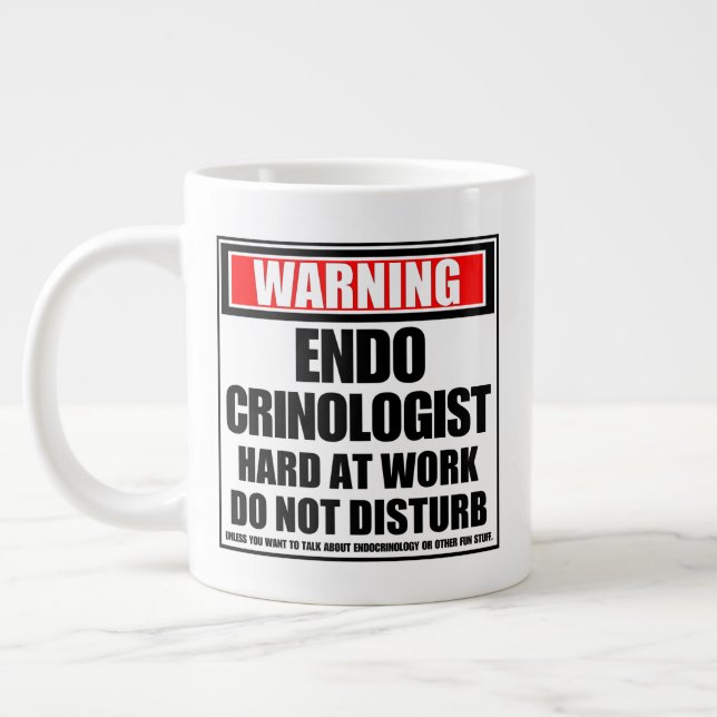 Caneca De Café Grande Duro Endocrinologista No Trabalho (Esquerda)