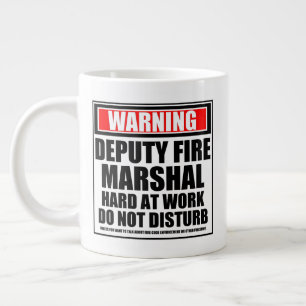 Caneca De Café Grande Duro Oficial De Bombeiros Adjunto No Trabalho