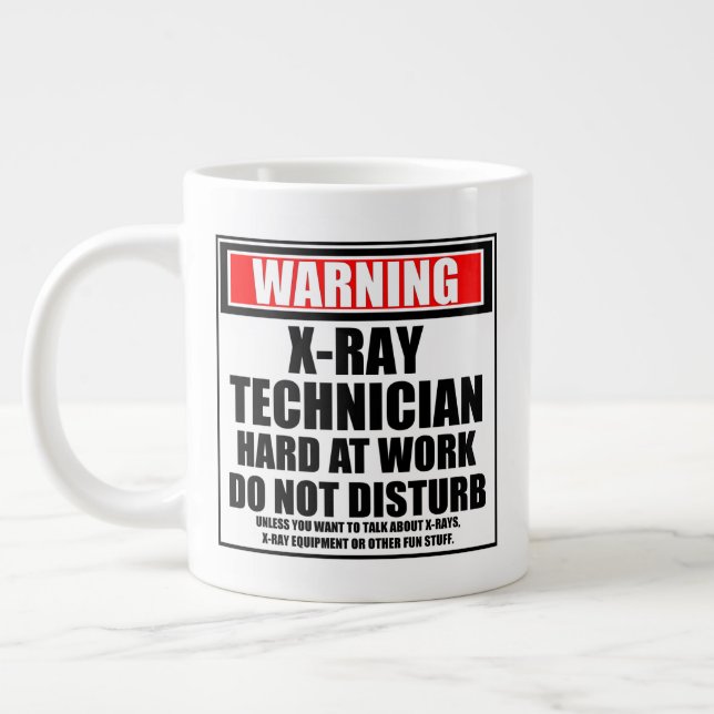 Caneca De Café Grande Duro Técnico De Raios X No Trabalho (Esquerda)
