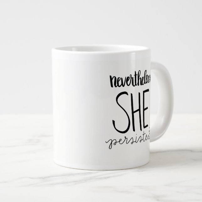Caneca De Café Grande Ela Persiste Jumbo Mug (Frente Esquerda)