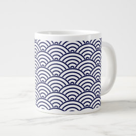 Caneca De Café Grande Escala de Peixes Japonês Koinobori em Azul Delft