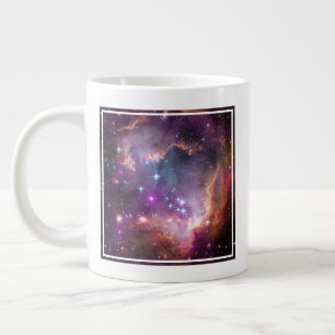 Caneca De Café Grande Estrelas Jovens Na Pequena Nuvem Magalhônica.