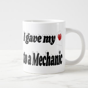 Caneca De Café Grande Eu dei meu coração a um texto preto mecânico