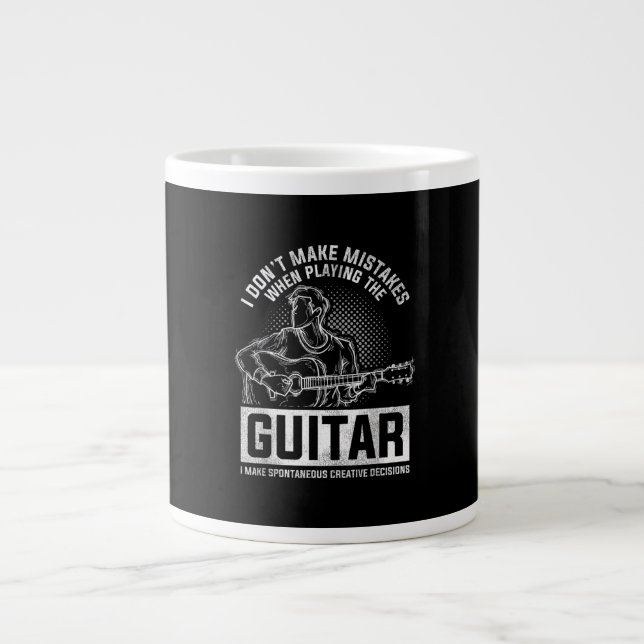 Caneca De Café Grande Eu não cometo erros ao tocar violão (Frente)