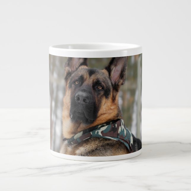 Caneca De Café Grande German shepherd Na Neve (Frente)
