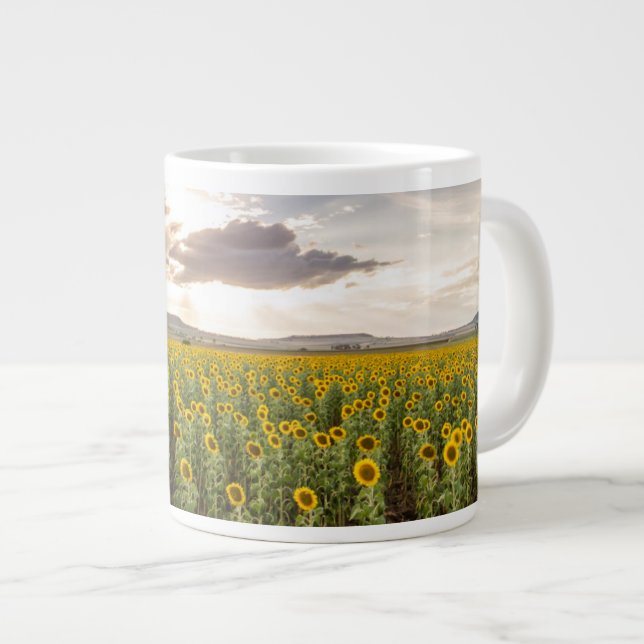 Caneca De Café Grande Girassóis no Sunset (Frente Esquerda)