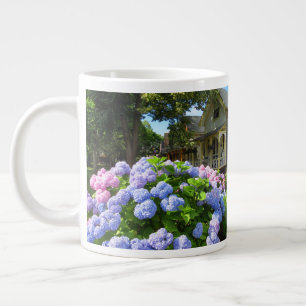 Caneca De Café Grande Hydrangeas Azuis e Rosa - Vineyard de Martha