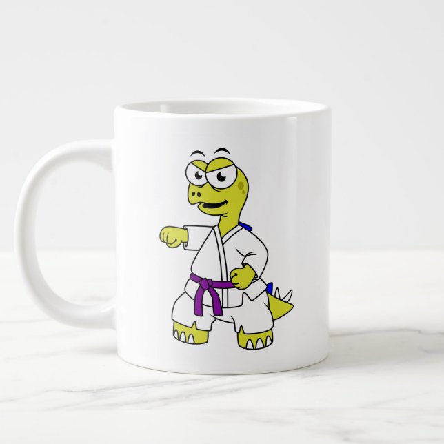 Caneca De Café Grande Ilustração De Um Estegossauro Praticando Karato. (Esquerda)