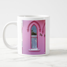 Caneca De Café Grande Janela Gótica e Neve - Vinha de Martha