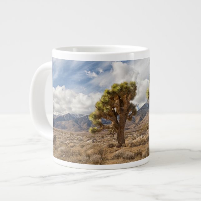 Caneca De Café Grande Joshua Árvores no Deserto (Frente Esquerda)