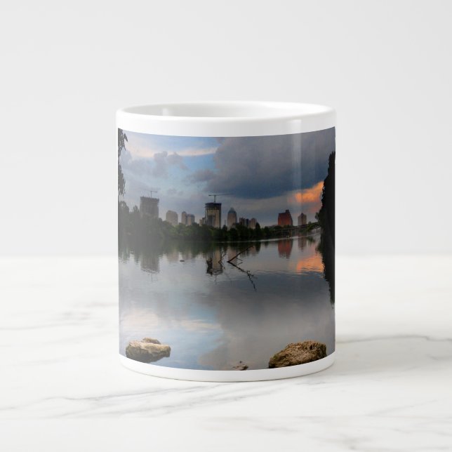 Caneca De Café Grande Ladybird Lake Sunrise 1 - Austin Texas Skyline (Frente)