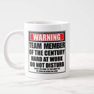 Caneca De Café Grande Membro Da Equipe De Alerta Do Duro Do Século No Tr