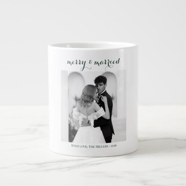 Caneca De Café Grande Merry & Married - Personalized Newlywed Christmas  (Frente)