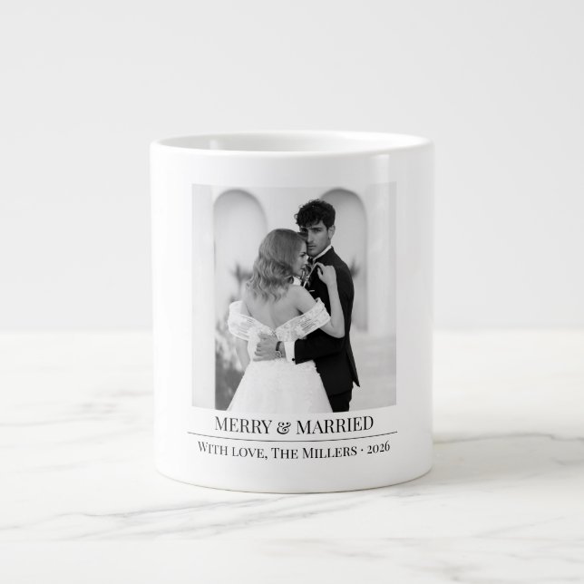 Caneca De Café Grande Merry & Married - Personalized Newlywed Christmas  (Frente)