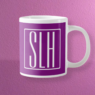 Caneca De Café Grande Monograma Inicial 3 Bold Moderno Branco e Roxo