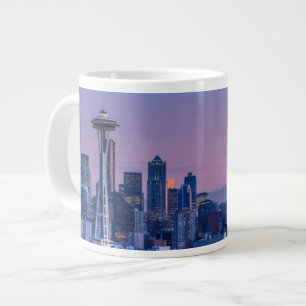 Caneca De Café Grande Monte Rainier ao fundo.