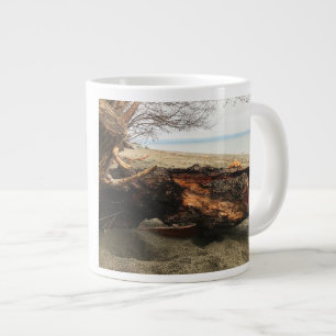 Caneca De Café Grande Murphy leva uma espiada.