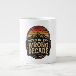 Caneca De Café Grande Nascido na Década Errada Montanha Vintage Retro