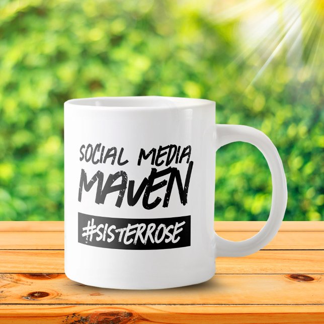 Caneca De Café Grande Nome de Hashtag de Maven de Mídia Social Divertido (Funny Social Media Maven #Name Jumbo Coffee Mug Cover Photo.)