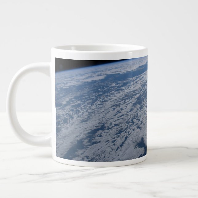 Caneca De Café Grande O Glint do Sol Está Vencendo No Oceano Pacífico Su (Esquerda)