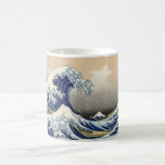 Caneca De Café Grande onda de HOKUSAI<br><div class="desc">a " grande onda",  kanagawa,  tsunami,  hokusai,  japonês,  "impressão de bloco de madeira",  "Monte Fuji vê",  vintage,  famoso,  oceano</div>