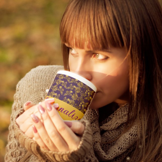 Caneca De Café Grande Ouro chic Flores púrpura | personalizado (Criador carregado)