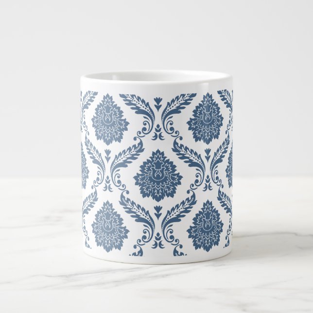 Caneca De Café Grande Padrão de Damasco Rococó Azul sobre Branco (Frente)