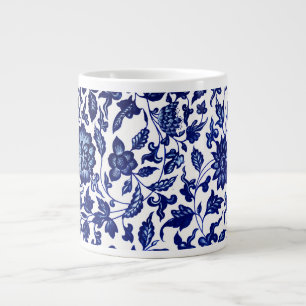 Caneca De Café Grande Padrão floral azul-marinho chinês em branco