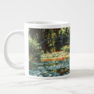 Caneca De Café Grande Ponte sobre o Waterlily Pond, por Claude Monet