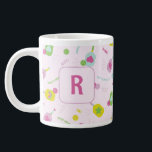 Caneca De Café Grande Presente do Jogador de Pickleball para sua persona<br><div class="desc">Esta vibrante e brilhante caneca de picleball pastel brilhante é o acessório perfeito para todos os entusiastas de picleball que querem adicionar um toque de cor e diversão à sua rotina diária de cafeína. Personalizado com o inicial de sua escolha. Apresentando um design divertido com frases de piquenique como "dink!"...</div>