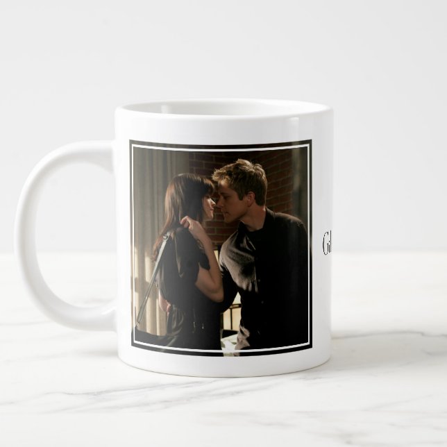 Caneca De Café Grande Rory & Logan (Esquerda)