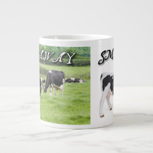 Caneca De Café Grande Sobre as vacas