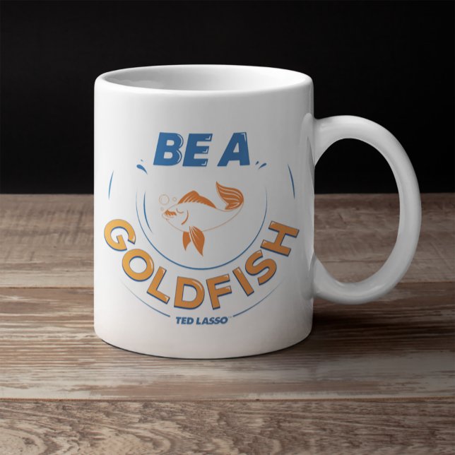 Caneca De Café Grande Ted Lasso | Ser Um Peixe Goldfish (Criador carregado)