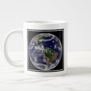 Caneca De Café Grande Terra cheio Mostrando Vários Sistemas De Tempestad