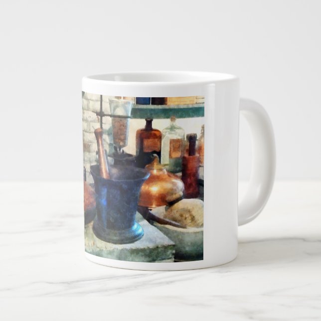 Caneca De Café Grande Três Morteiros e Pestles (Frente Esquerda)