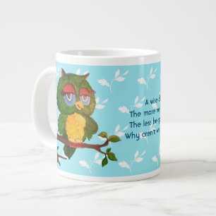 Caneca De Café Grande Uma Coruja Velha e Sábia Sentada em um Galho de Ár