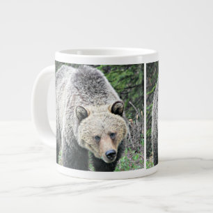 Caneca De Café Grande Urso Pardo em Clareira da Floresta